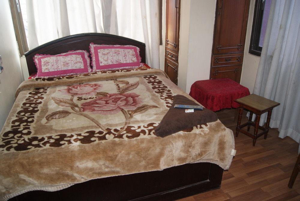 Hotel Pokhara Peace Katmandu Dış mekan fotoğraf